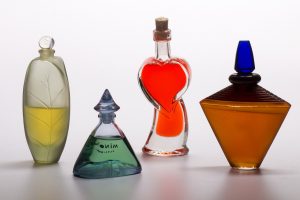 Jaki perfum do mnie pasuje? Poszukiwania idealnego zapachu – zamienniki perfum FM